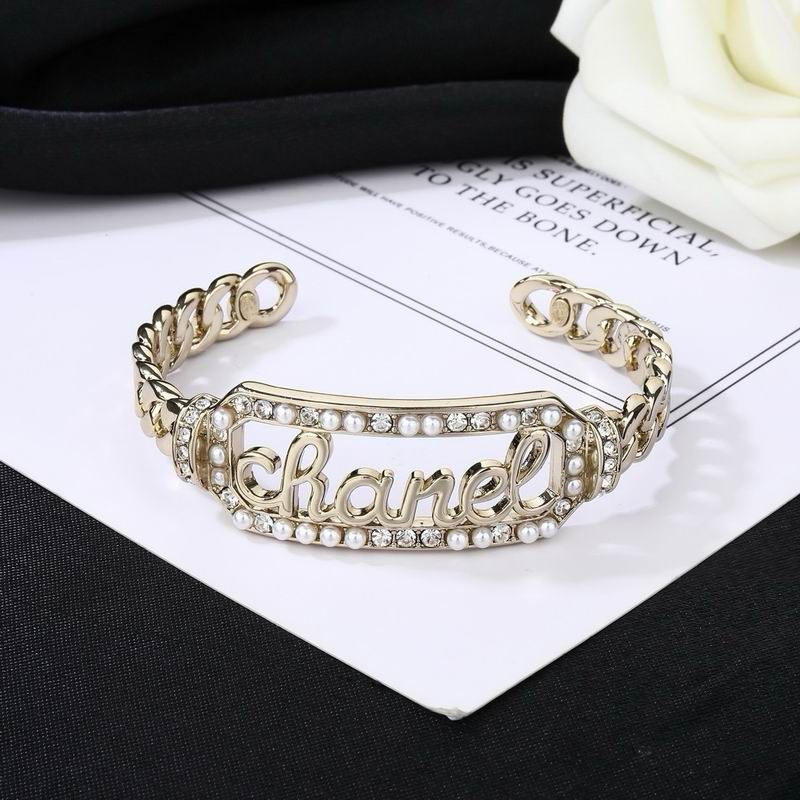Chanel Bracelet 09yxs32